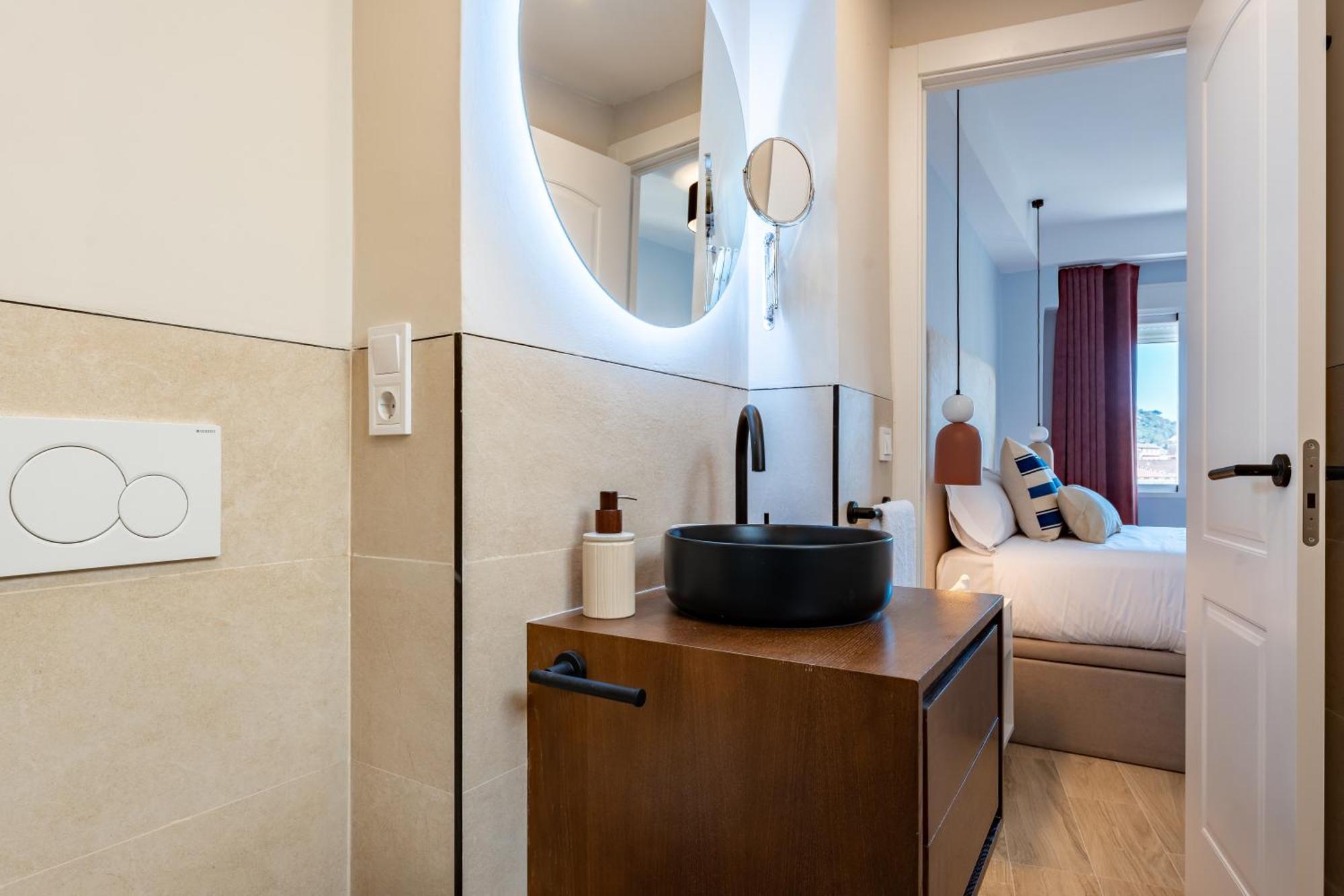 Bazan City Center Apartment Малага Экстерьер фото