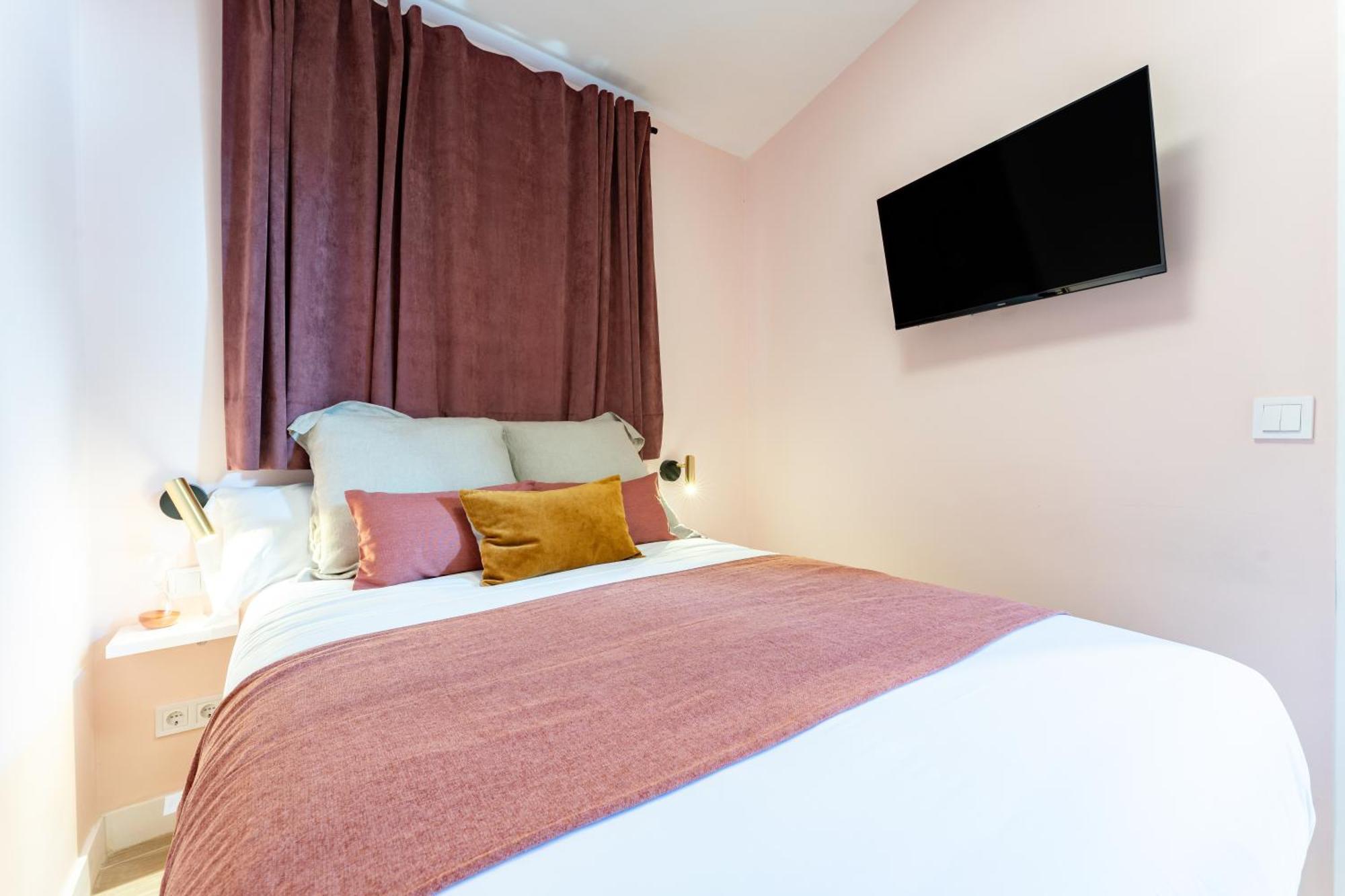 Bazan City Center Apartment Малага Экстерьер фото