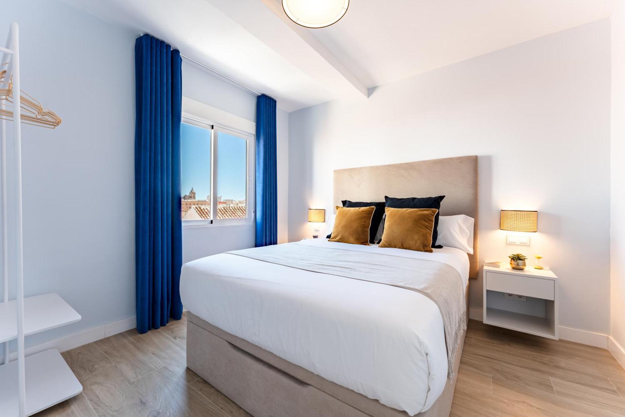 Bazan City Center Apartment Малага Экстерьер фото